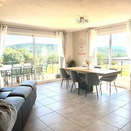 Holiday home Le Champ Du Baron