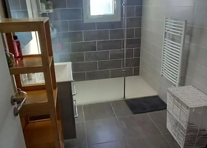 Le Champ Du Baron بيت للعطل *